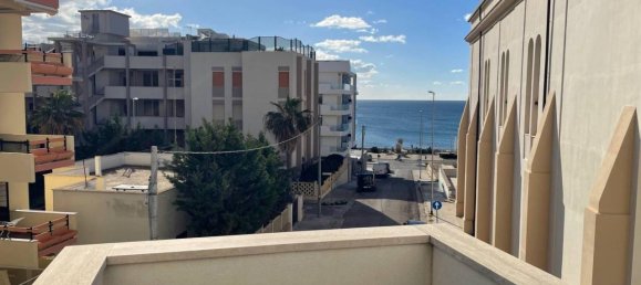 6 rooms Apartment in Gallipoli, Italy No. 30967 2