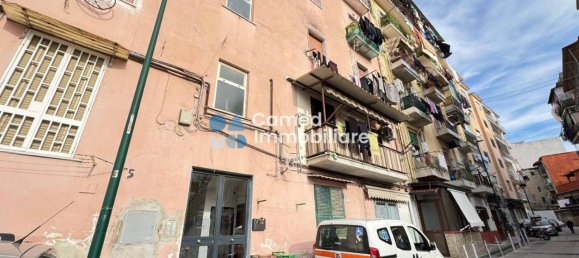 Apartamento de 2 habitaciónes en Naples, Italy No. 33738 4