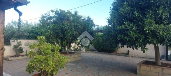 5 bedrooms House in Sellia Marina, Italy No. 329160 7