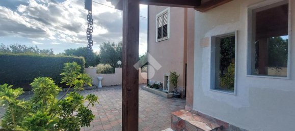 5 bedrooms House in Sellia Marina, Italy No. 329160 6