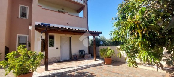 5 bedrooms House in Sellia Marina, Italy No. 329160 3