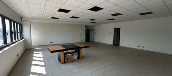 120m² Office in San Martino Buon Albergo, Italy No. 347274 12