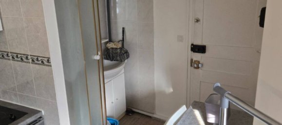 Studio in Paris, France, Nr. 329090 3