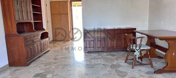 4 rooms Apartment in Tradate, Italy No. 226353 3