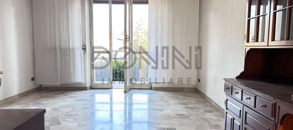 4 rooms Apartment in Tradate, Italy No. 226353 6