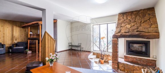 4 bedrooms House in Juncal, Portugal No. 29000 45