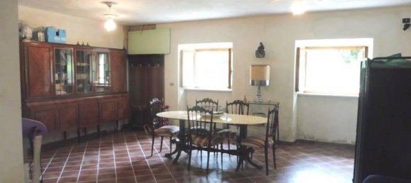 Casa de 7 habitaciónes en Apiro, Italy No. 20116 33