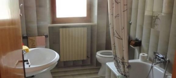 Casa de 7 habitaciónes en Apiro, Italy No. 20116 19