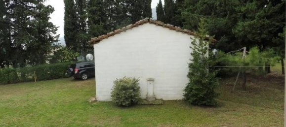 Casa de 7 habitaciónes en Apiro, Italy No. 20116 22