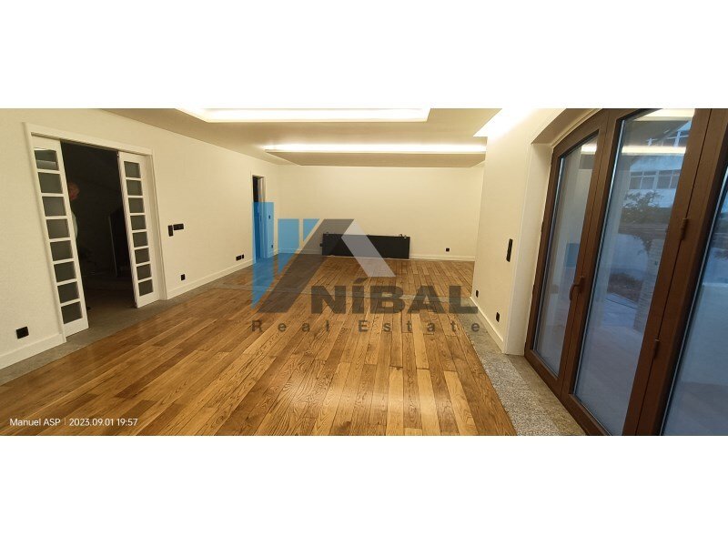 4 غرف نوم فيلا في Vila Nova de Gaia, Portugal رقم 126295