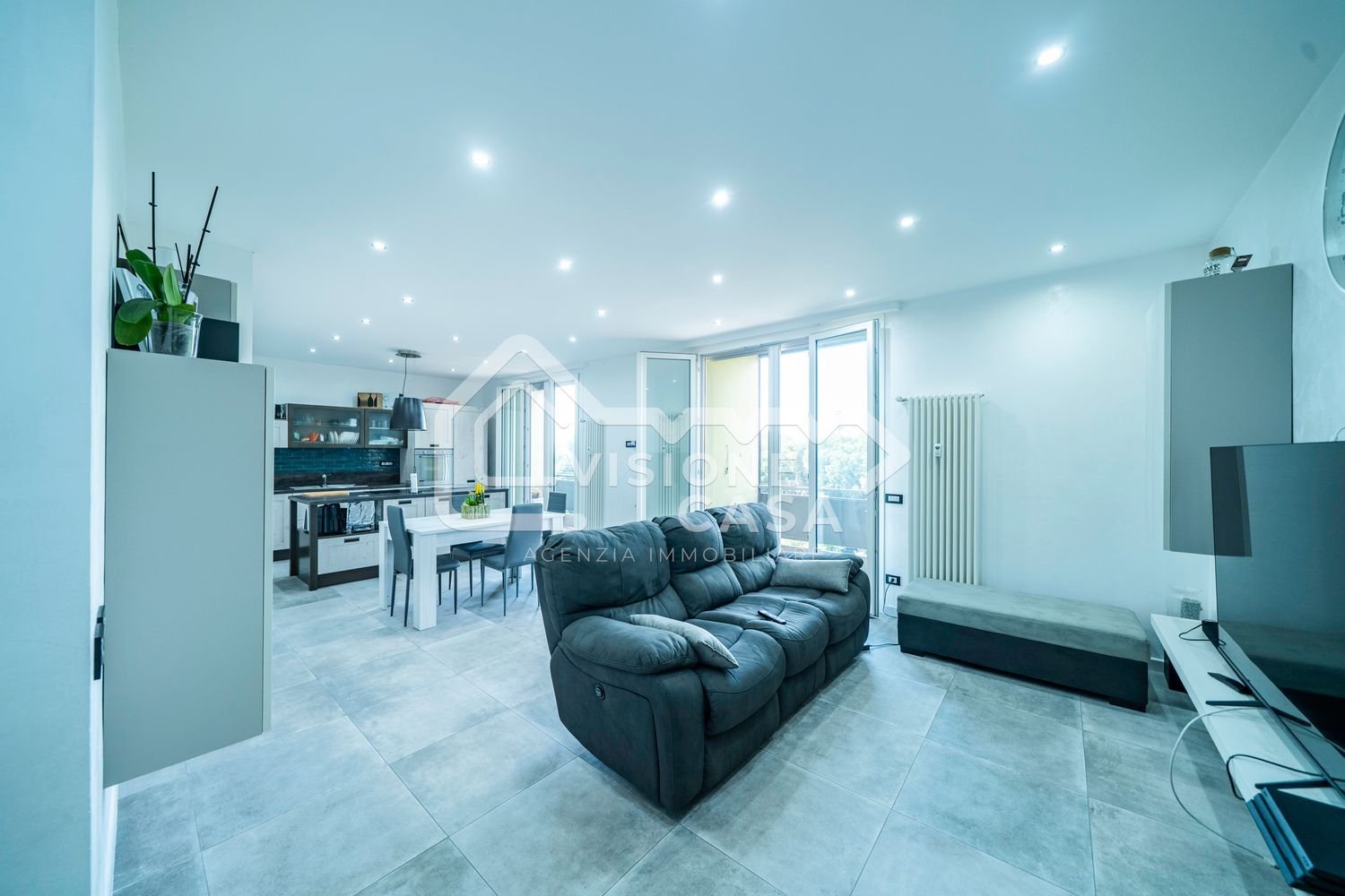 4 chambres Appartement à Reggio Emilia, Italy No. 330640