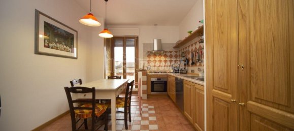 4 rooms Apartment in Perugia, Italy No. 103506 6
