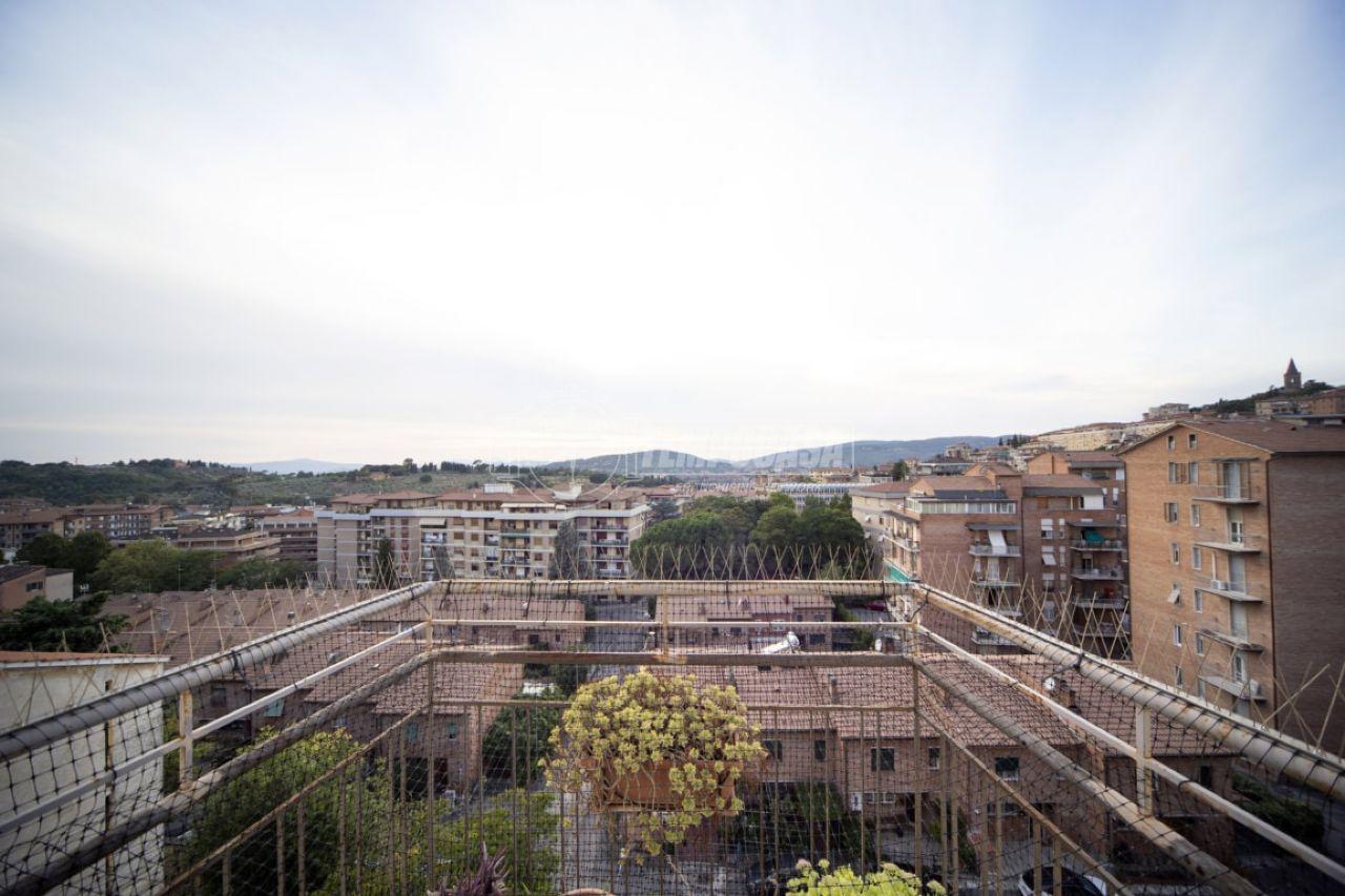 4 rooms Apartment in Perugia, Italy No. 103506