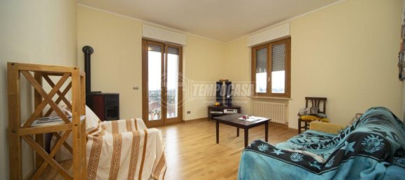 4 rooms Apartment in Perugia, Italy No. 103506 4