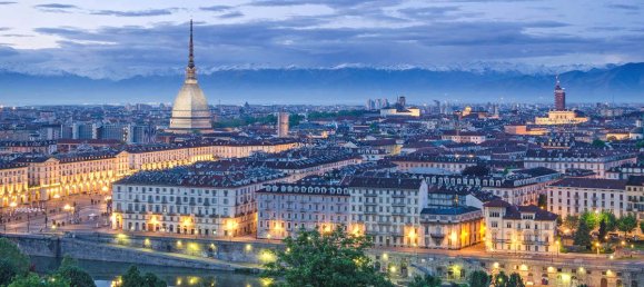 3 bedrooms Commercial property in Turin, Italy No. 132432 10