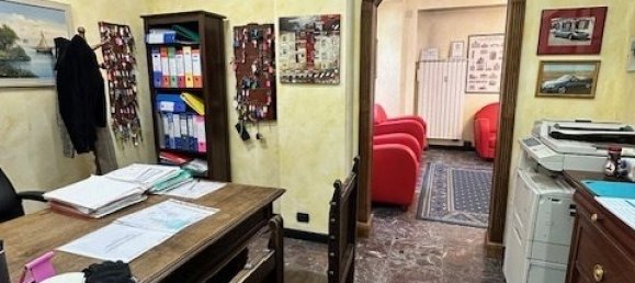 3 bedrooms Commercial property in Turin, Italy No. 132432 19