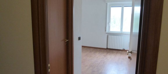 3 rooms Apartment in Solaro, Italy No. 255260 10