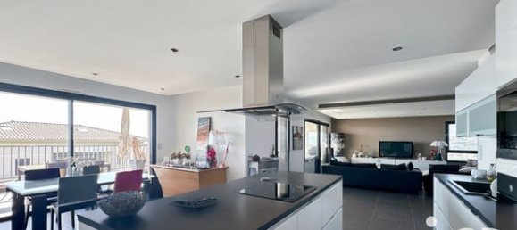 6 bedrooms Apartment in Bastia, France No. 300661 2