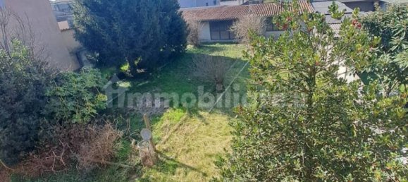 2 bedrooms House in San Giorgio su Legnano, Italy No. 75385 3