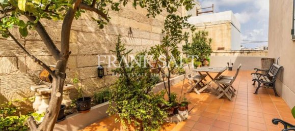 3 bedrooms Bungalow in Swieqi, Malta No. 140 2