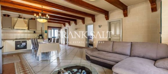 3 bedrooms Bungalow in Swieqi, Malta No. 140 4