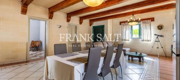 3 bedrooms Bungalow in Swieqi, Malta No. 140 5