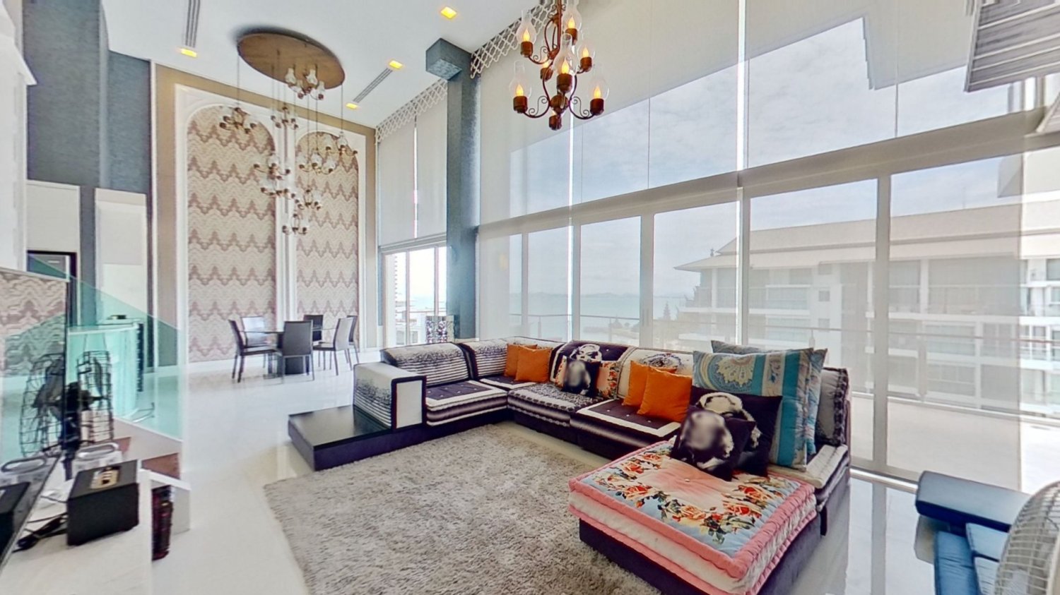 3 bedrooms Duplex in Pattaya, Thailand No. 64365