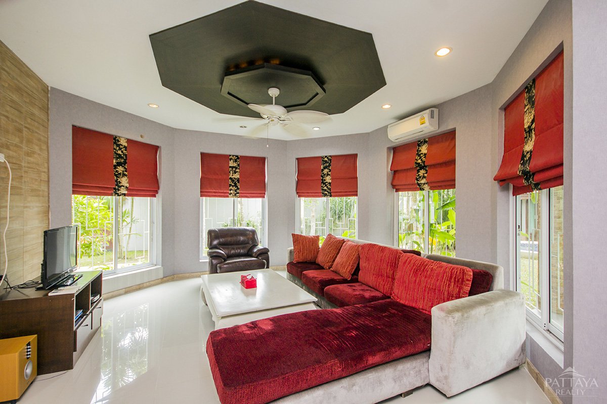 4 bedrooms Cafe / restaurant in Pattaya, Thailand No. 1393