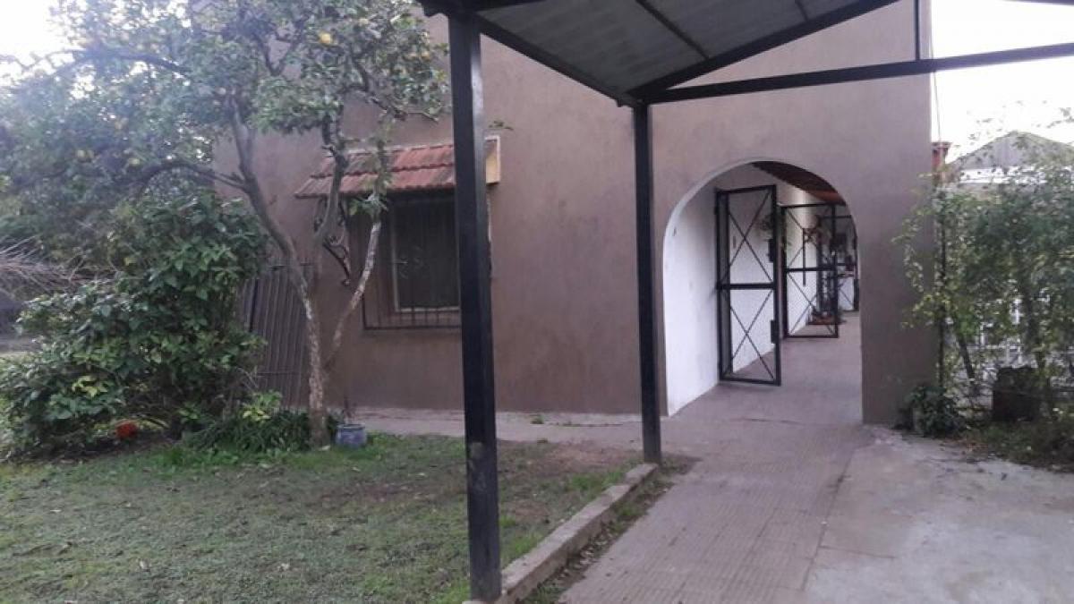 3 bedrooms House in Moreno, Argentina No. 51594