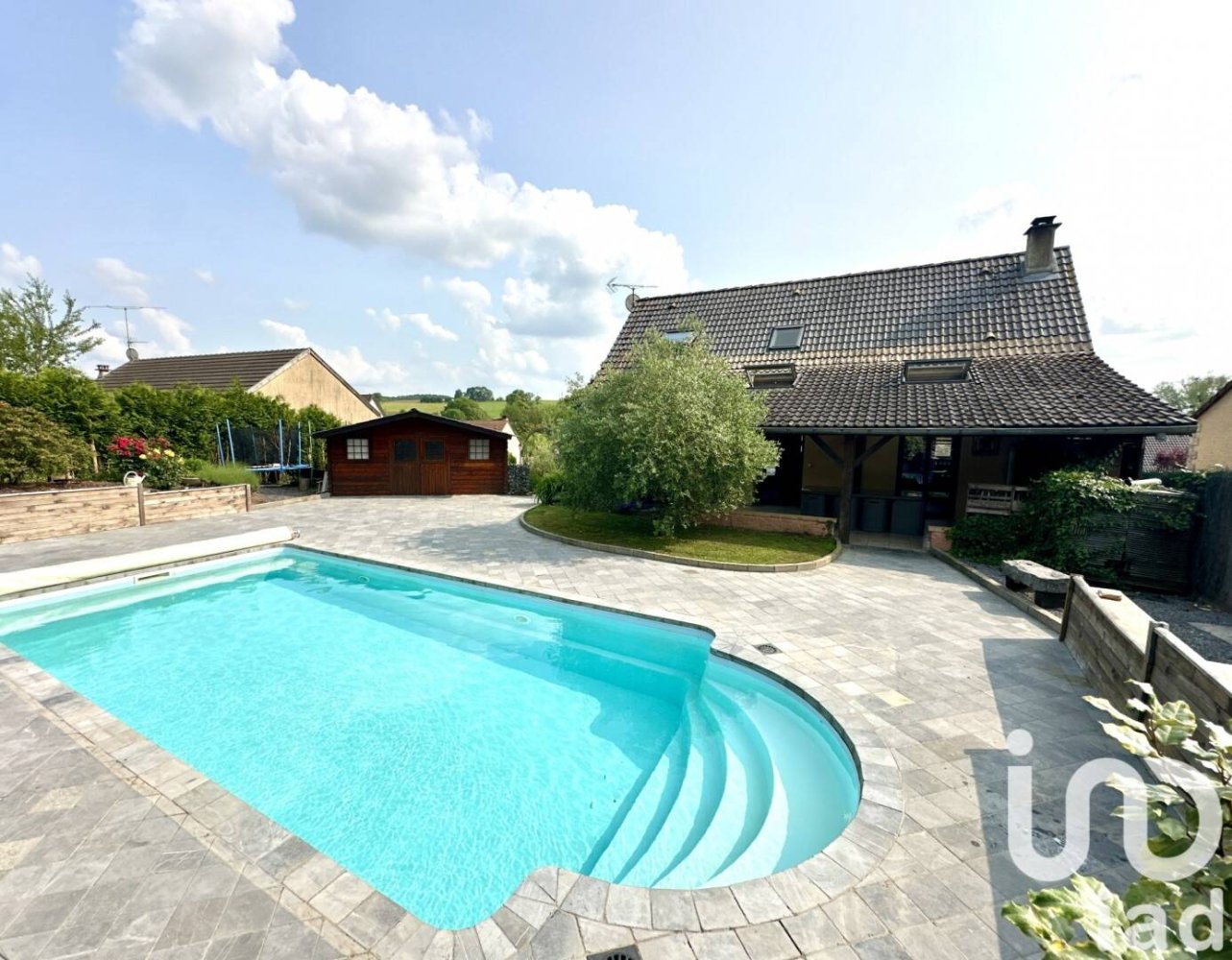 Вилла с 4 спальнями в Illy, Франция № 49343