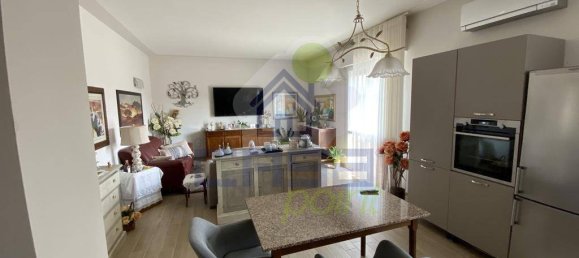 Apartamento de 3 dormitorios en Pandino, Italy No. 228348 2