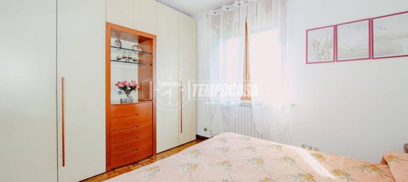 Apartamento de 2 dormitorios en Pavia, Italy No. 286821 17