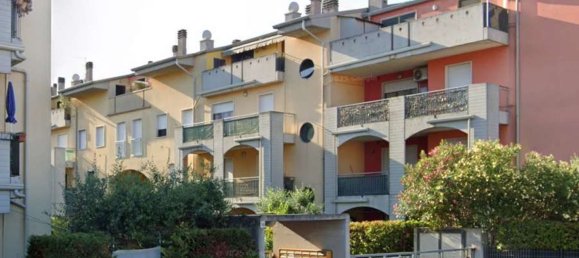 2 Schlafzimmer Wohnung in Verona, Italy, Nr. 360042 10