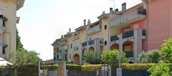 2 Schlafzimmer Wohnung in Verona, Italy, Nr. 360042 9