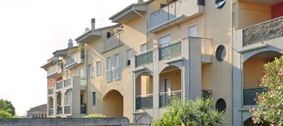 2 Schlafzimmer Wohnung in Verona, Italy, Nr. 360042 2