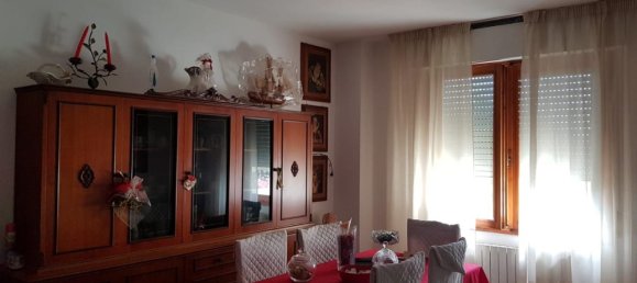 3 bedrooms Apartment in Carrara, Italy No. 195670 2