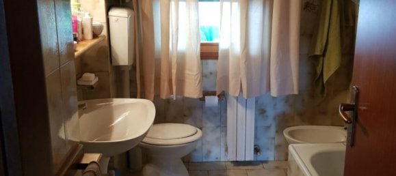 3 bedrooms Apartment in Carrara, Italy No. 195670 3