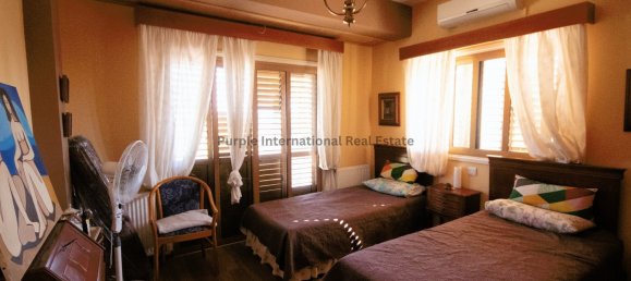 5 bedrooms Villa in Pervolia, Cyprus No. 979 14