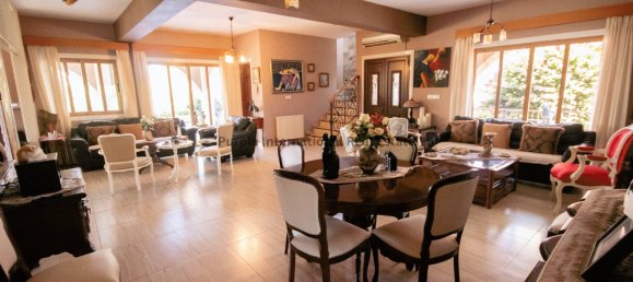 5 bedrooms Villa in Pervolia, Cyprus No. 979 16