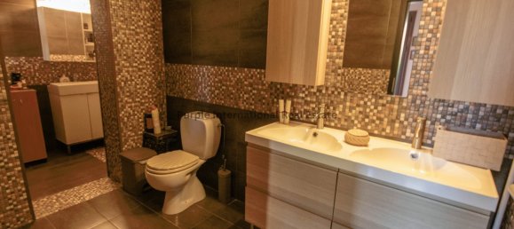 5 bedrooms Villa in Pervolia, Cyprus No. 979 27