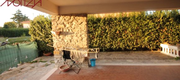 4 Schlafzimmer Villa in Lucca, Italy, Nr. 11674 8