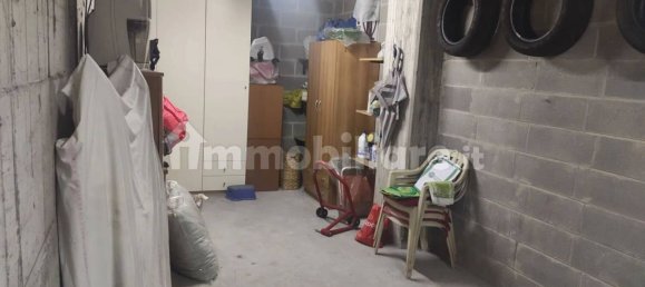 Garaje en Monza, Italy 32 m² No. 59782 4