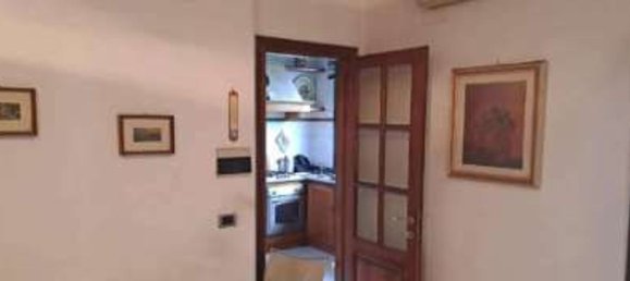 3 rooms Apartment in Prato, Italy No. 300073 6