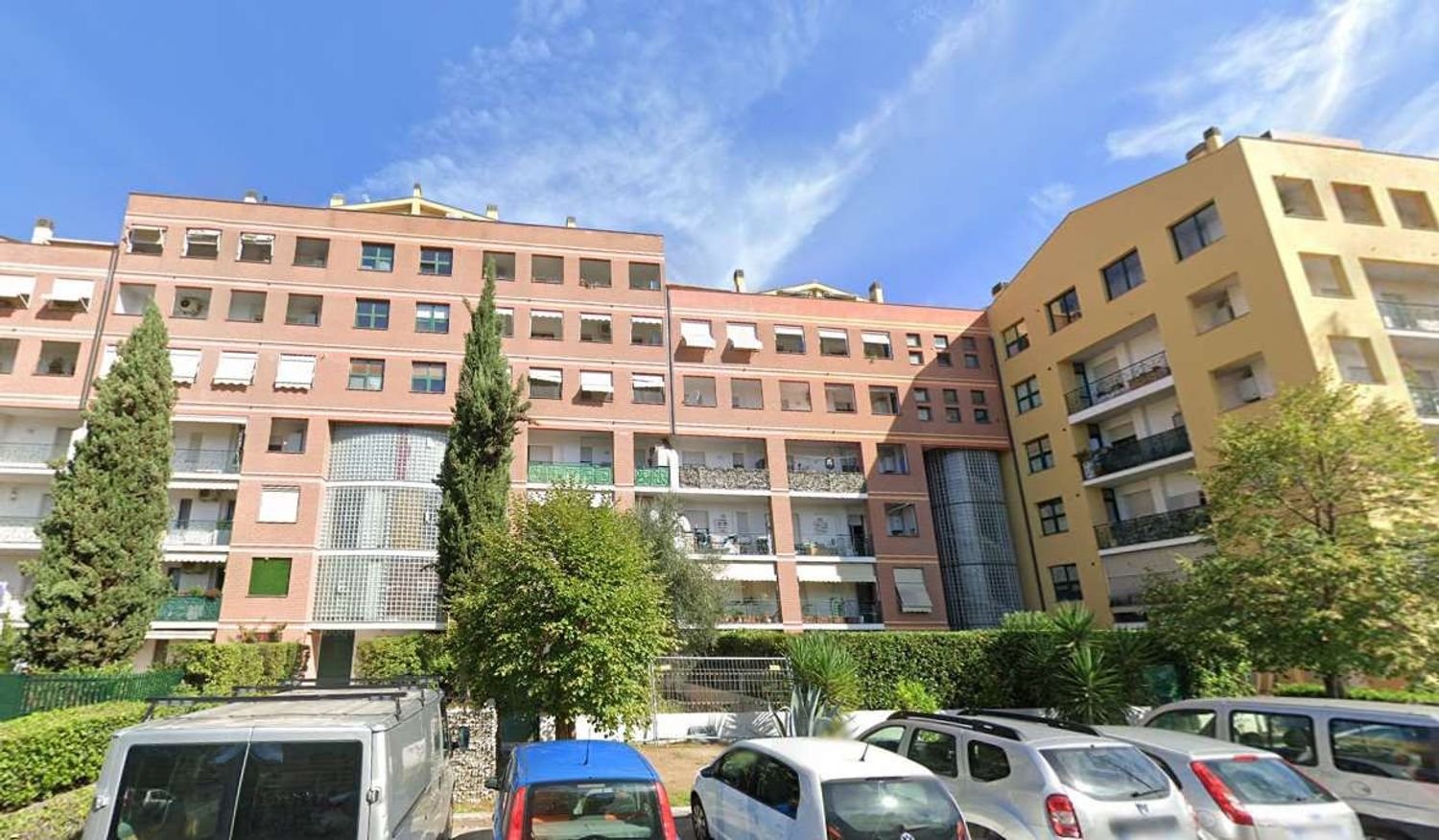 3 rooms Apartment in Prato, Italy No. 300073