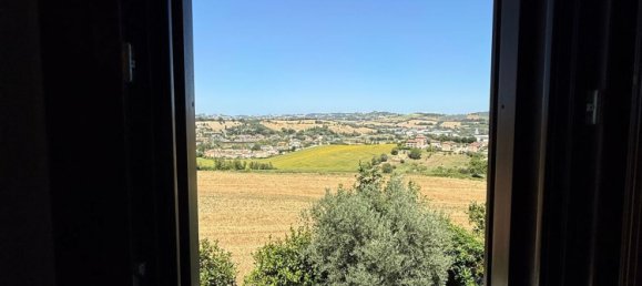 Квартира с 3 комнатами в Озимо, Италия № 283261 34