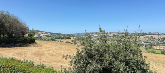 Квартира с 3 комнатами в Озимо, Италия № 283261 22