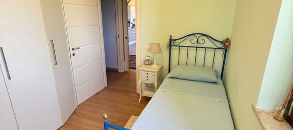 Квартира с 3 комнатами в Озимо, Италия № 283261 26