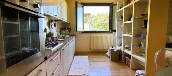 Квартира с 3 комнатами в Озимо, Италия № 283261 4