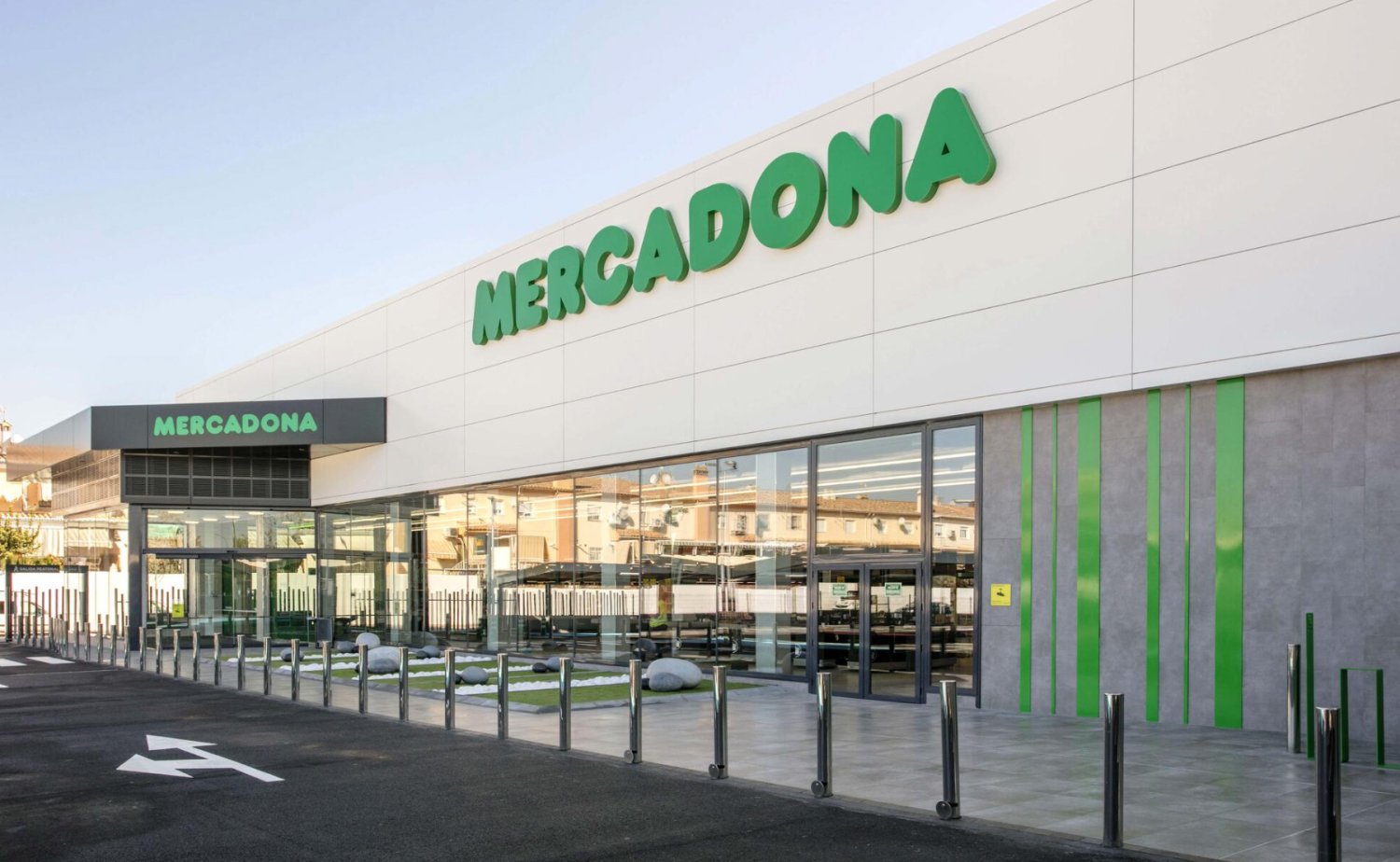 Imóvel comercial em Barcelona, Spain 2116 m² N.º 291117