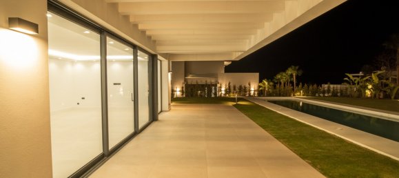 Villa de 5 dormitorios en Marbella, Spain No. 3325 9